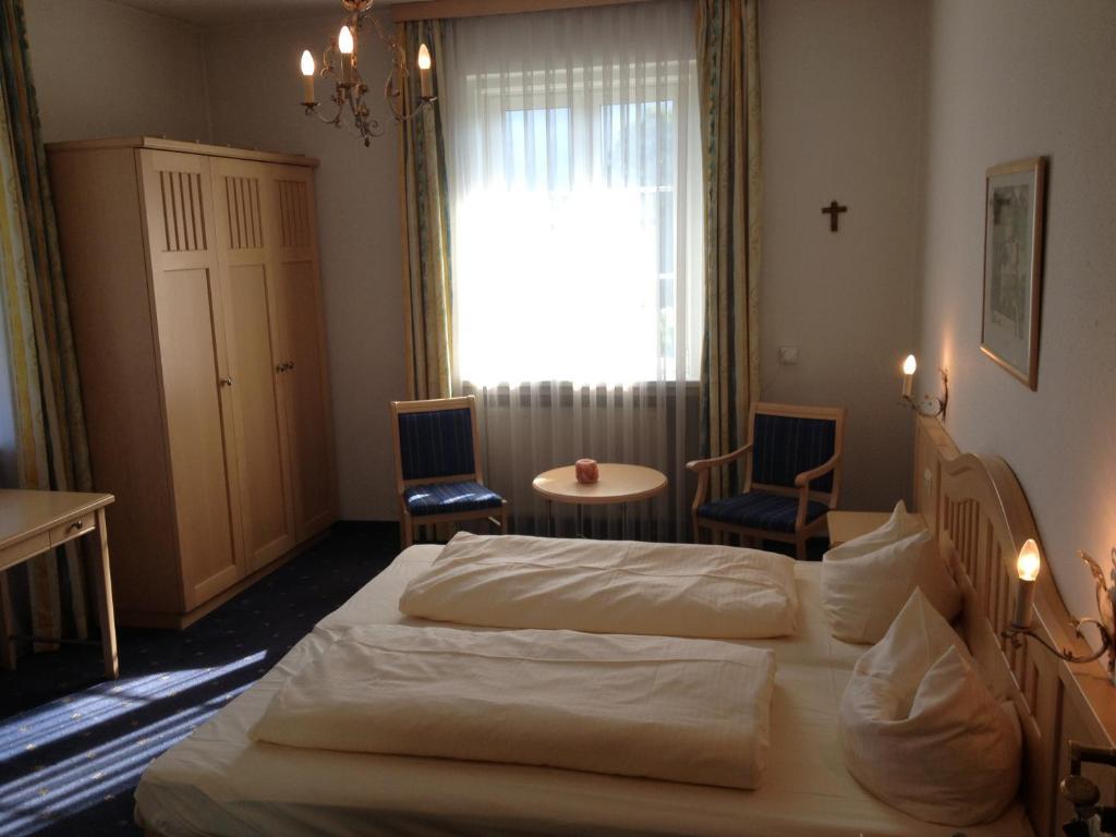 Hotel Roter Hahn - Bed & Breakfast Garmisch-Partenkirchen Cameră foto